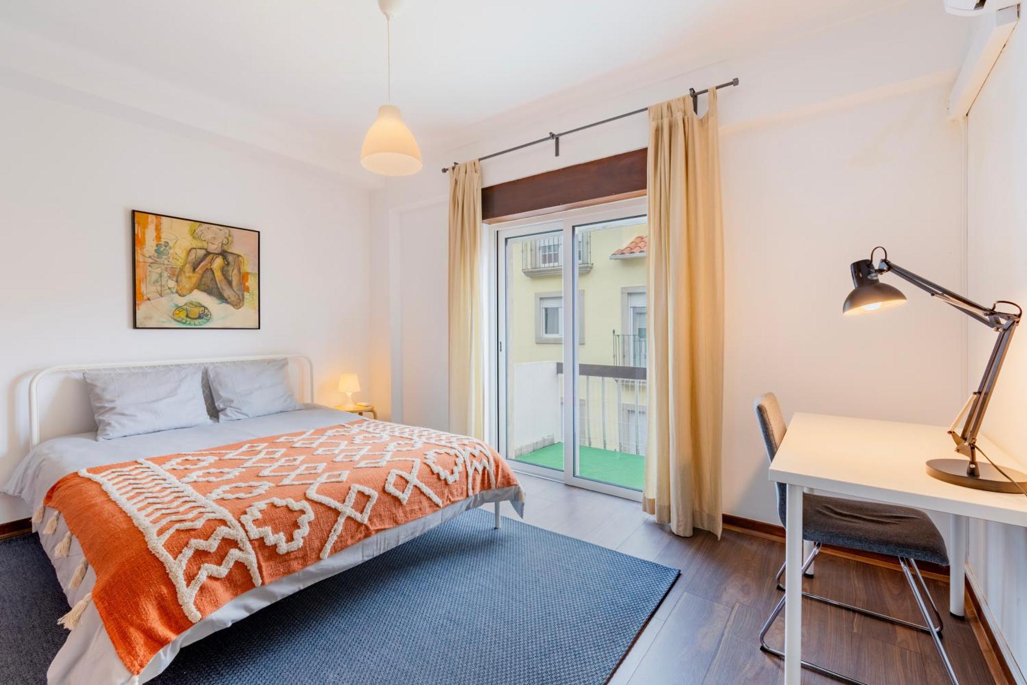 Cosy Remodeled Apartment In The City Center Fundão Exterior foto